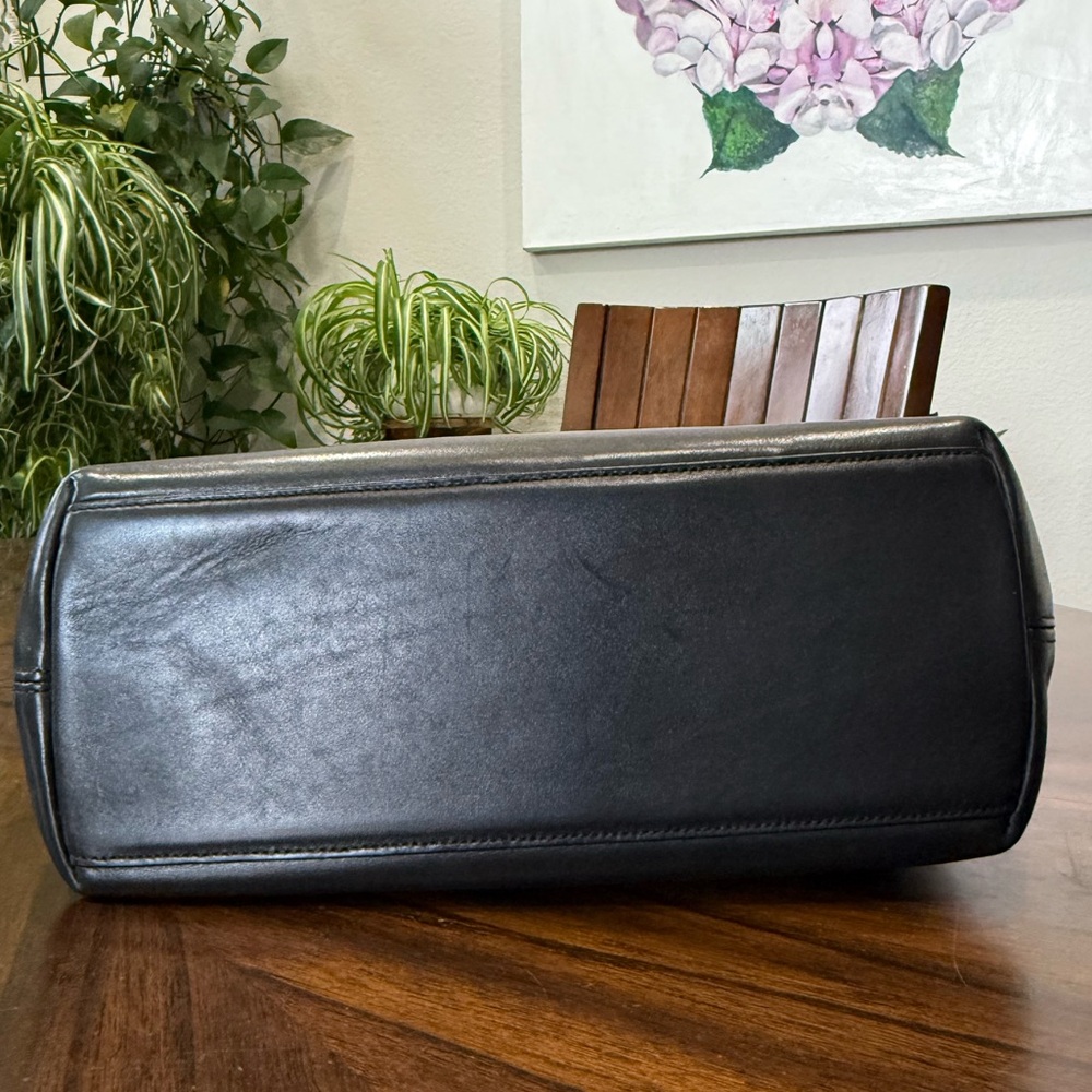Coach Vintage 9058 Legacy Hobo Black Leather Nickel Silver Tone Hardware - Picture 15 of 16